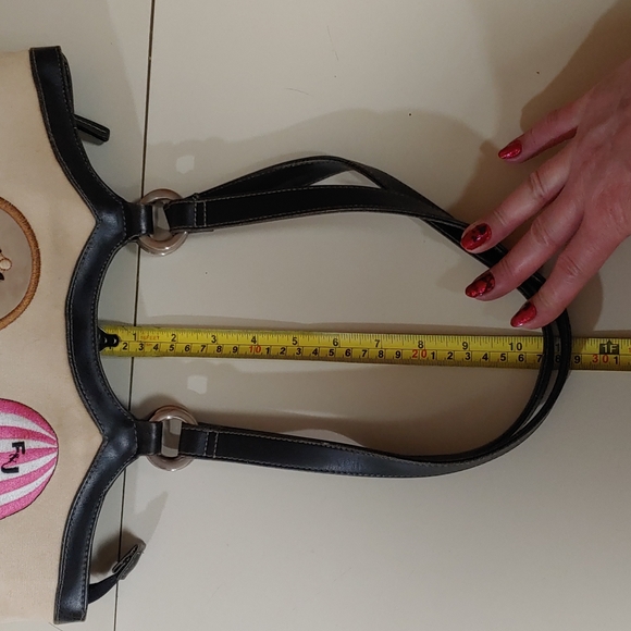 Frankie and Johnnie Dainty Vintage Shoulder Bag - Picture 12 of 16